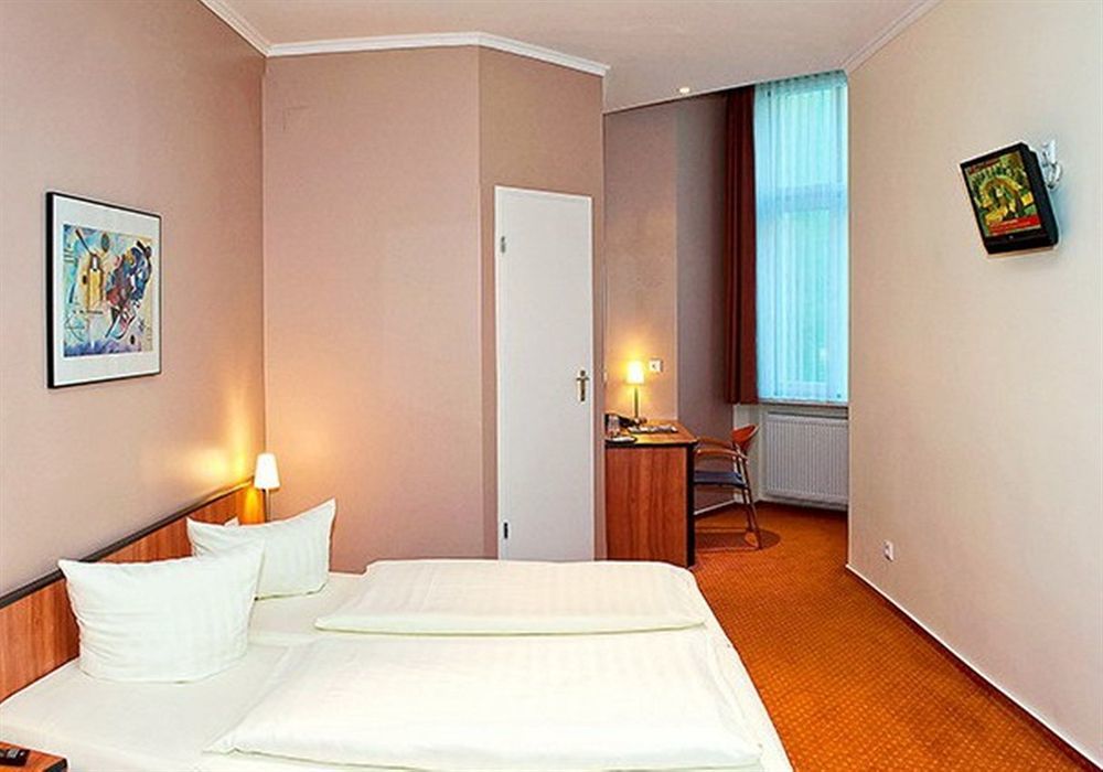 Rewari Hotel Berlín Exterior foto